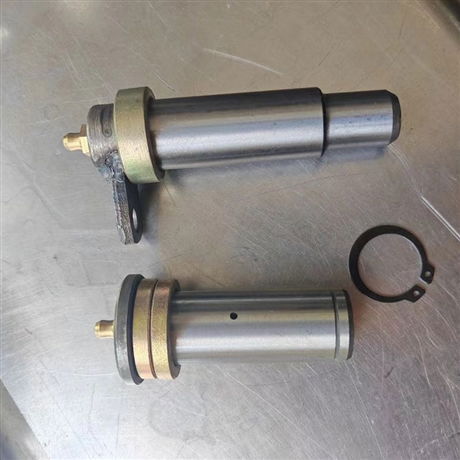 904拖拉機(jī)配件 內(nèi)蒙古一拖發(fā)動(dòng)機(jī)、前橋殼體及變速箱總成在工程機(jī)械領(lǐng)域的重要性